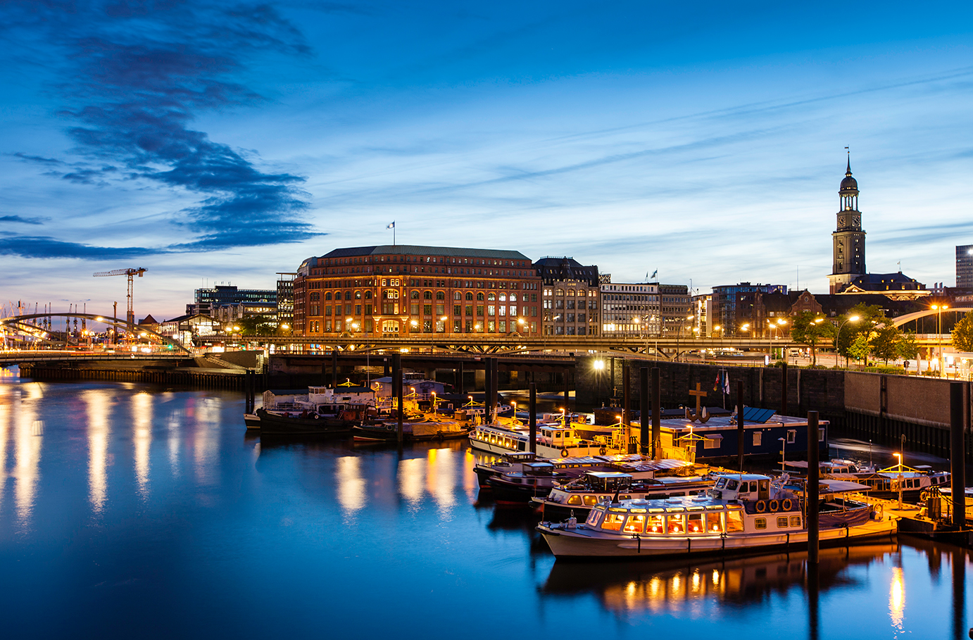 Candle Light Dinner & Hafenlichterfahrt Hamburg für 2 Unkategorisiert online kaufen